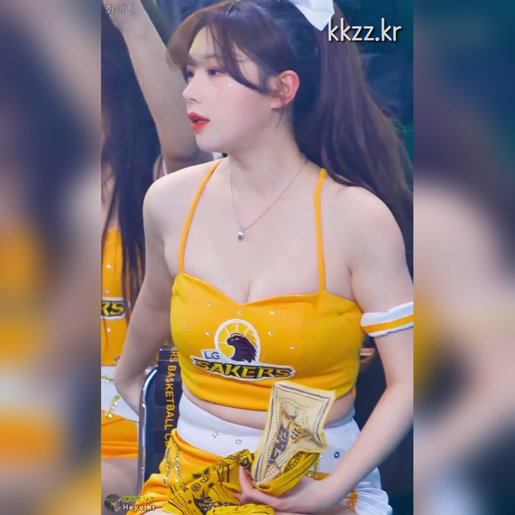 활기가 도는 응원 김나연 치어리더 움짤