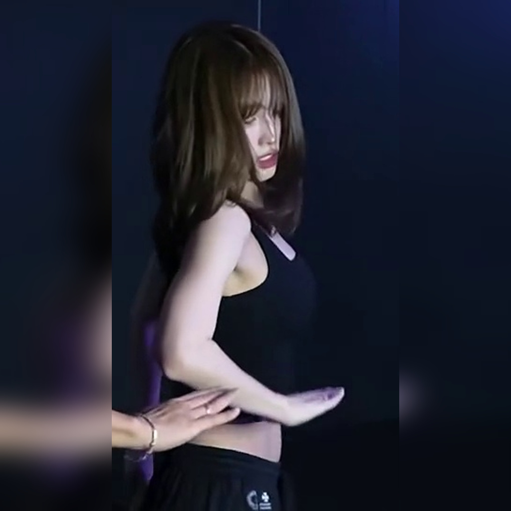 TWICE 莫莫