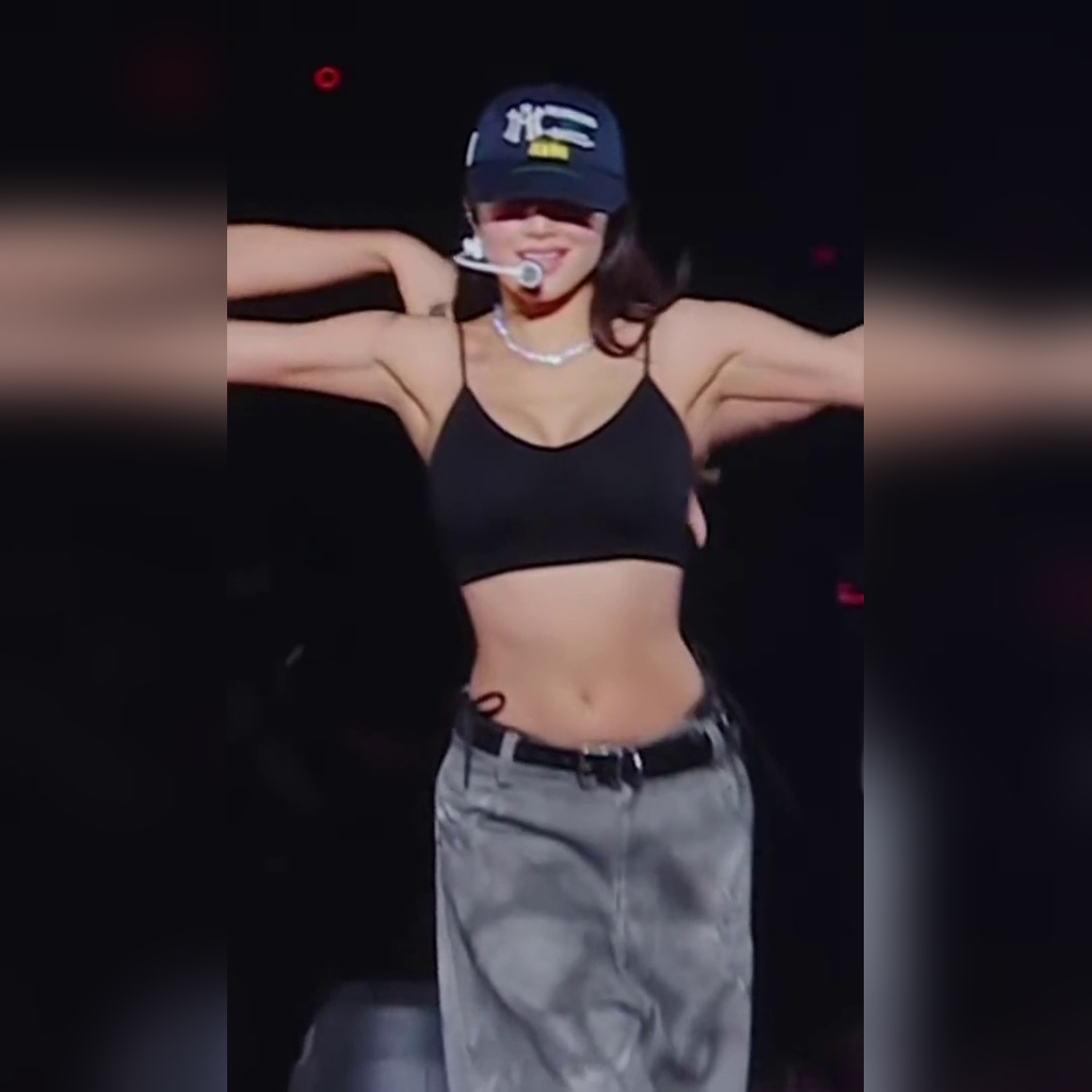 TWICE Concert Jihyo Black String Bra Top Bouncing Cleavage