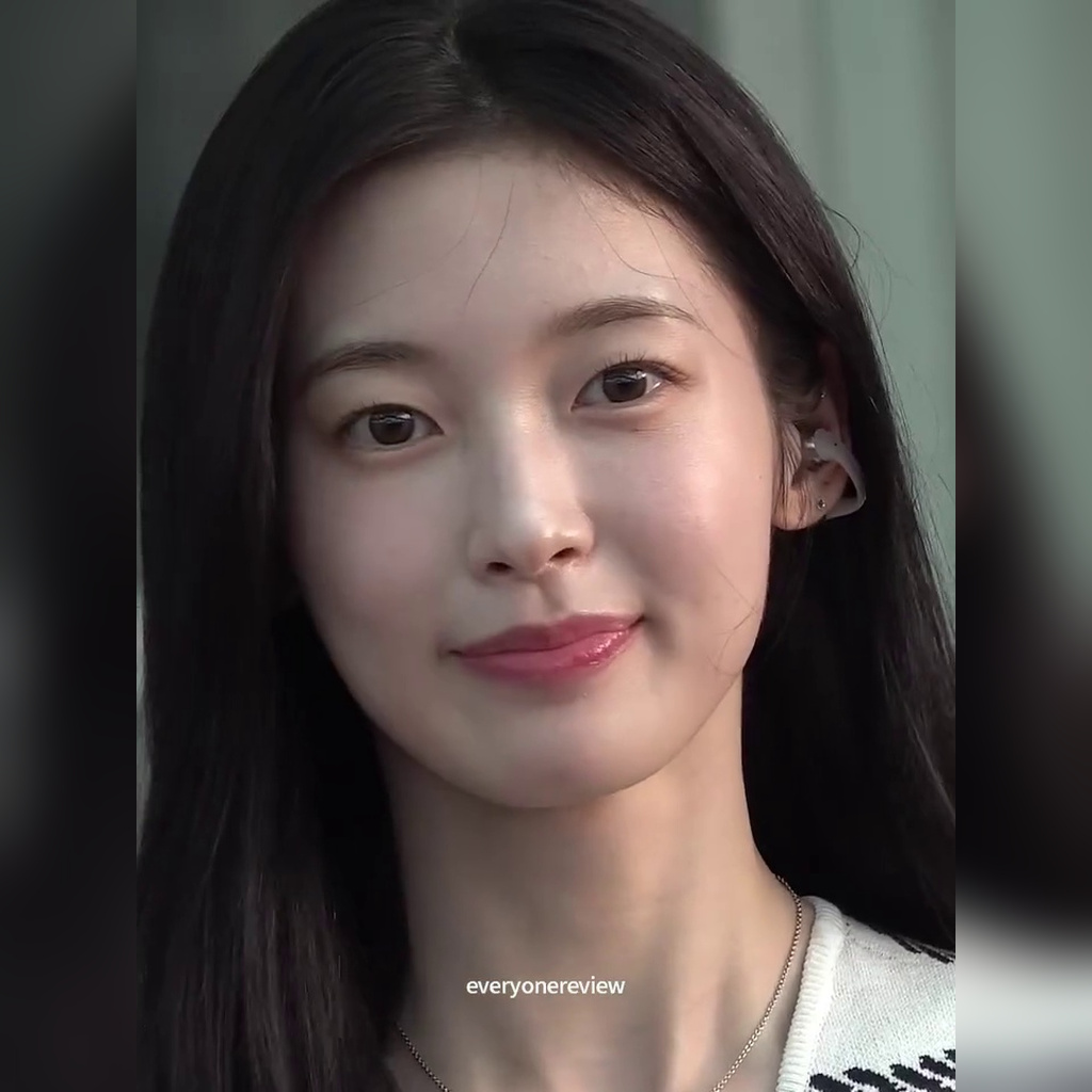 [OH MY GIRL] Arin departs: close-up shot, cool underarm wrinkles, pheromone