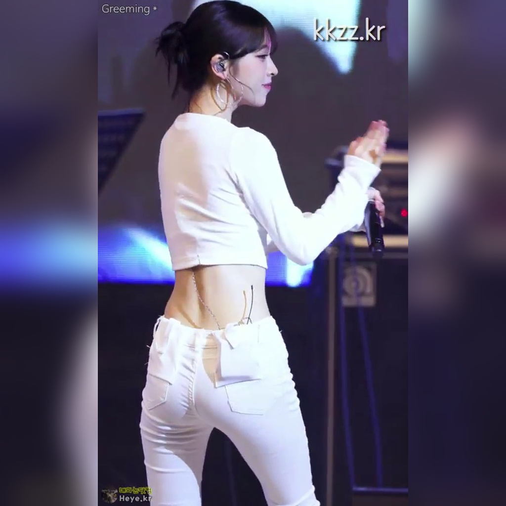 Baekbaji Fit Risenne Mei GIF