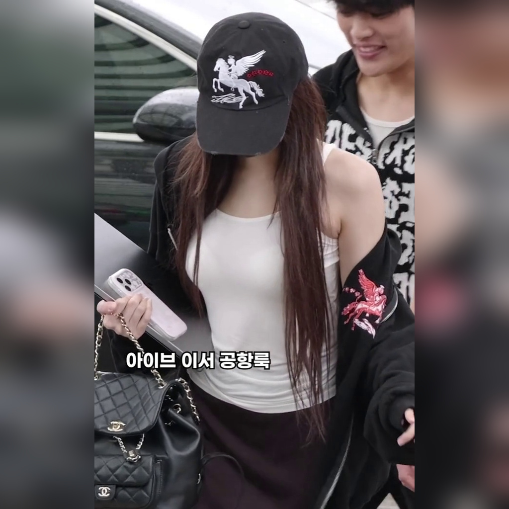 Lee Seo leaving for departure, white bra and sheer top airport fashion releasing pheromones