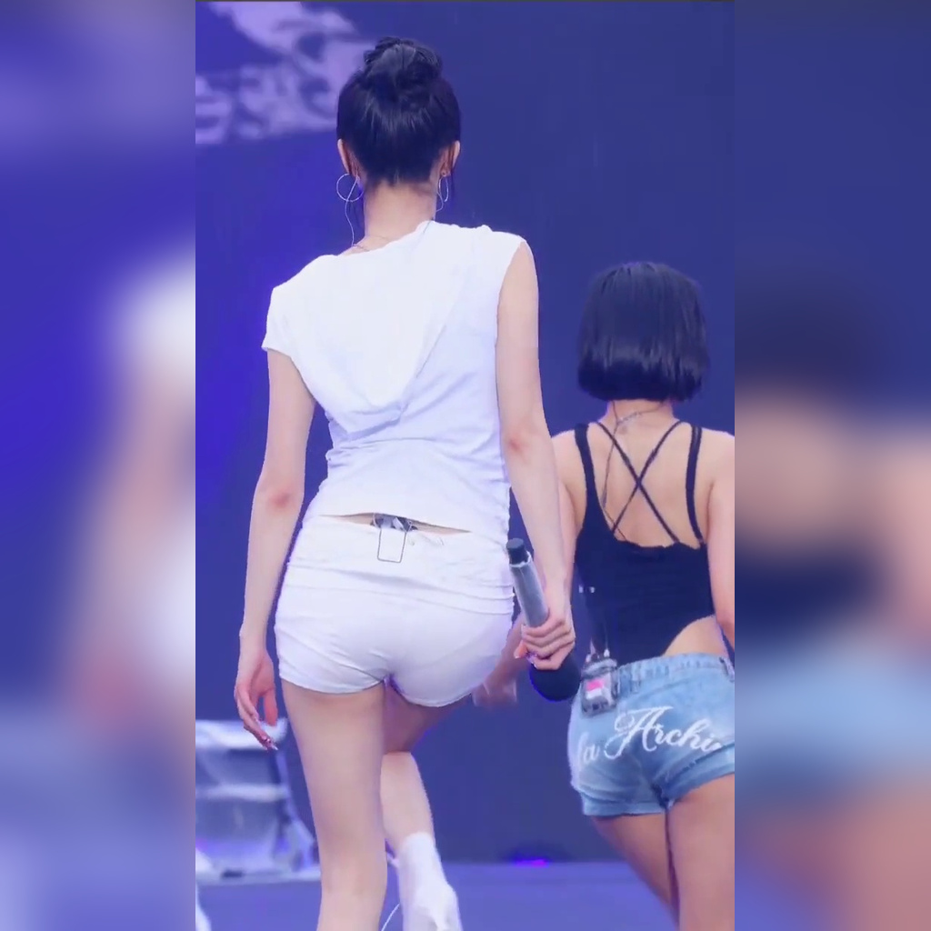 속옷라인이 대놓고 보이는 케플러 최유진