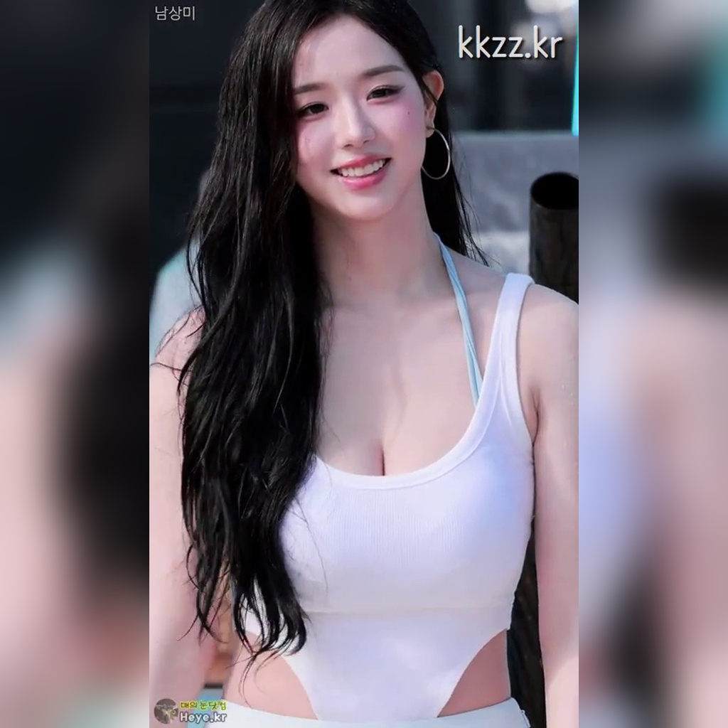 Even Just Moving: TripleS Kim Chae-yeon GIF