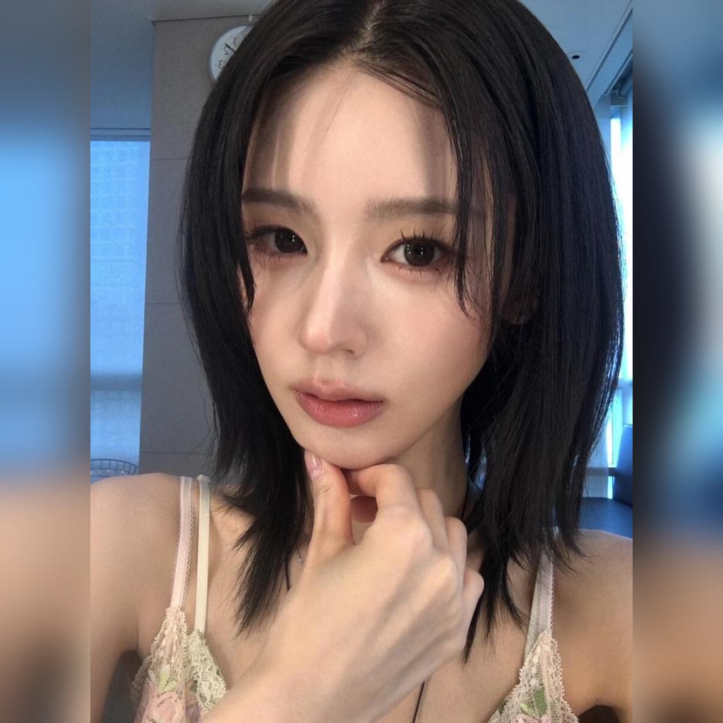ミヨン 涼しげな花柄のキャミソール（細めストラップ）脇のフェロモン スレンダーな体型 #2