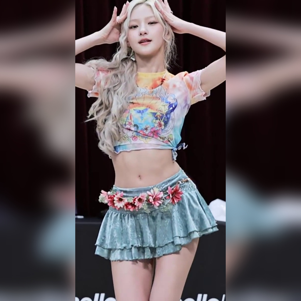 Kiss of Life Heaven Fan Meeting: Flutters of Frilly Skirt and Thigh Shaking