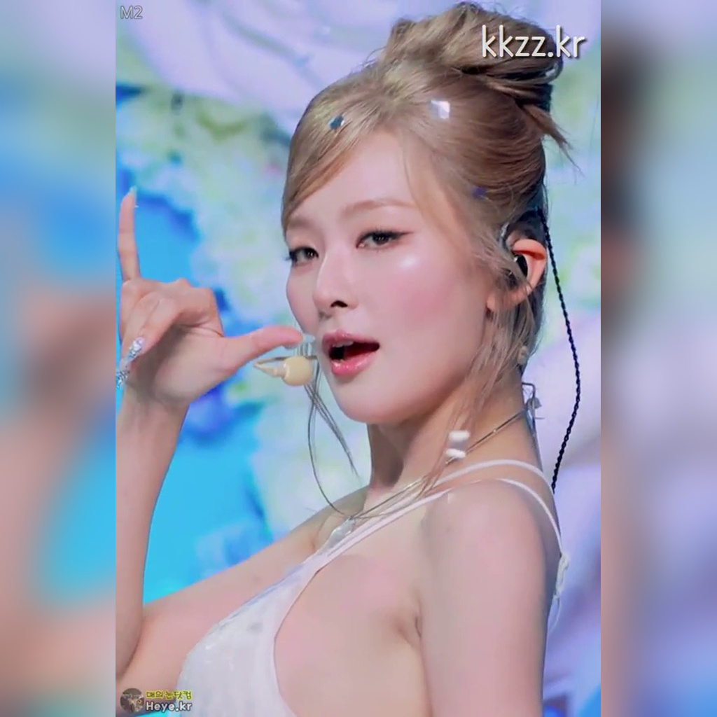 Red Velvet 瑟琪GIF：侧面和背面都能看到