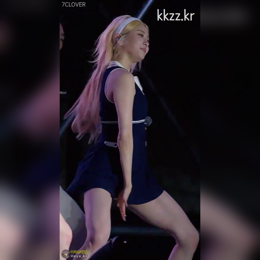 속바지가 보일 정도로 뛰는 르세라핌 허윤진 움짤