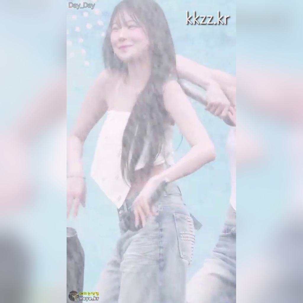 Promisnine Baek Jiheon GIFs at Caribbean Bay