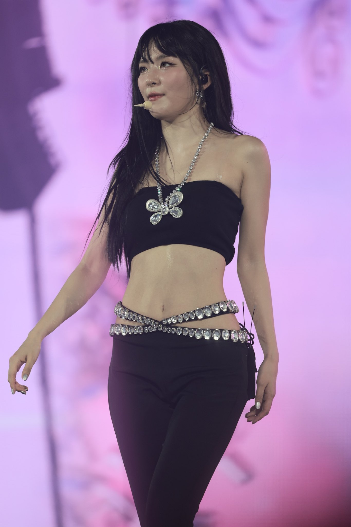 Seulgi Hips, the Underline 3-peat