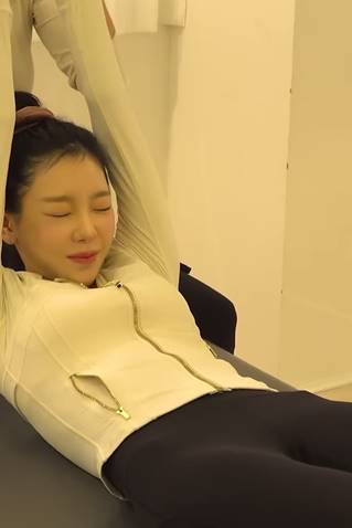 テヨンのピラティスGIF