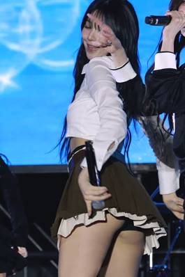 セクシーなインナーショット：fromis_9 ペク・ジホン（GIF）