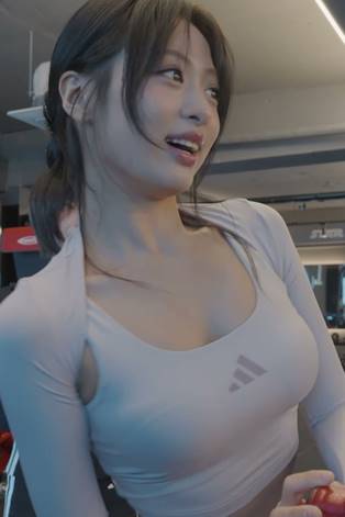 运动中的BABYMONSTER 阿贤动图