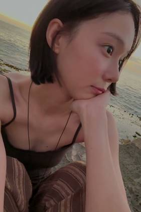 휴가 가서 라방 하는 에스파 윈터 움짤