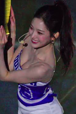 Himsoonjjin TripleS Jiyoun GIF