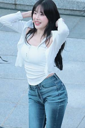 Choo GIF Even Jeans Fit Looks Great
