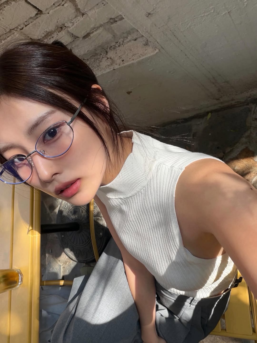 IZ*ONE Kang Hye-won White Ribbed 19 Look Pheromones From Puffed Chest Armpit