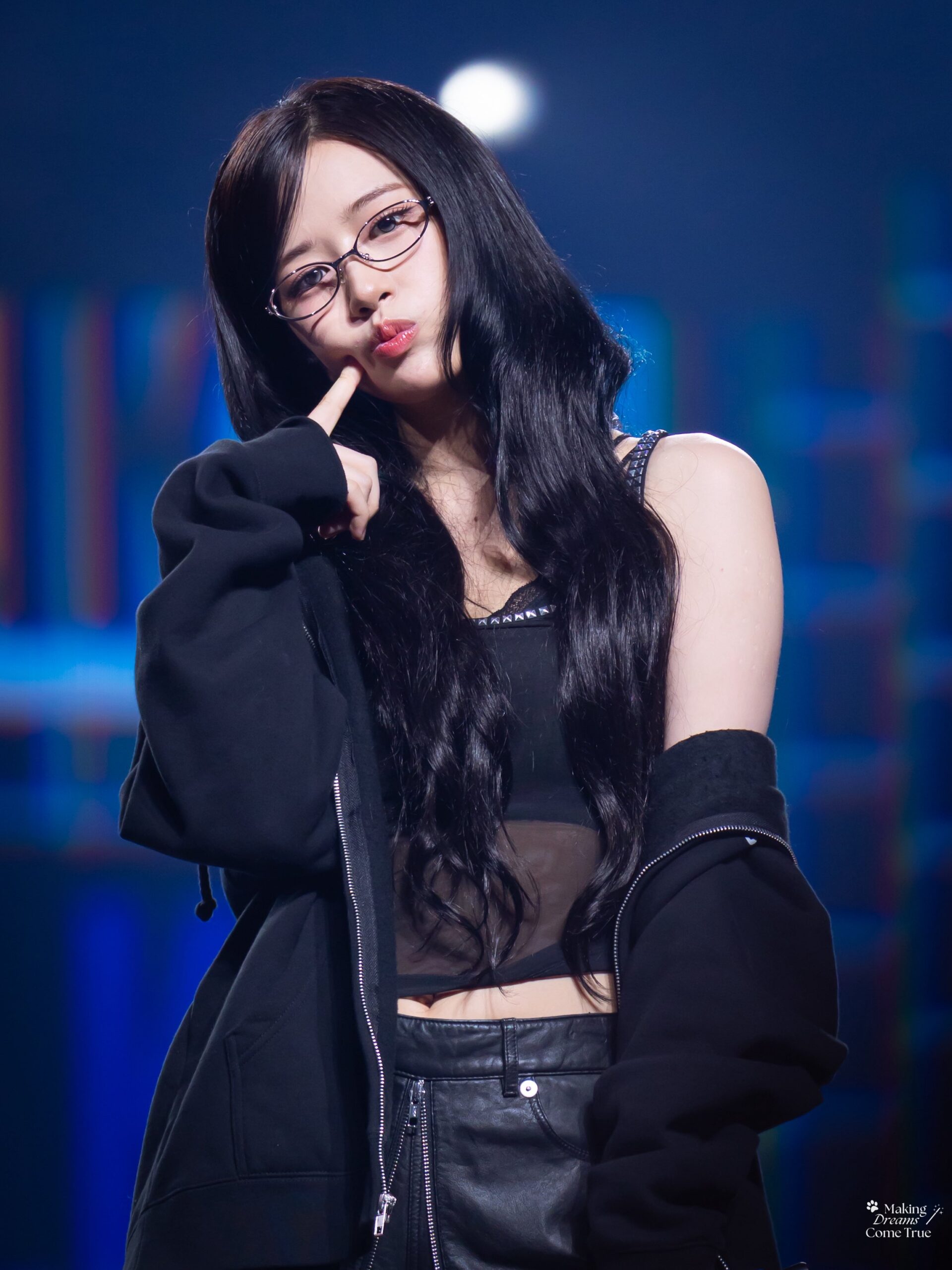 Yujin’s candid photos that turned out cute