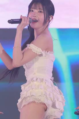 Lovelyz? 不了：PROMIS9 宋夏英 穿蕾丝打底裤的臀部GIF
