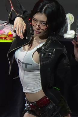 短款无袖透视 Kep1er 金多妍 GIF