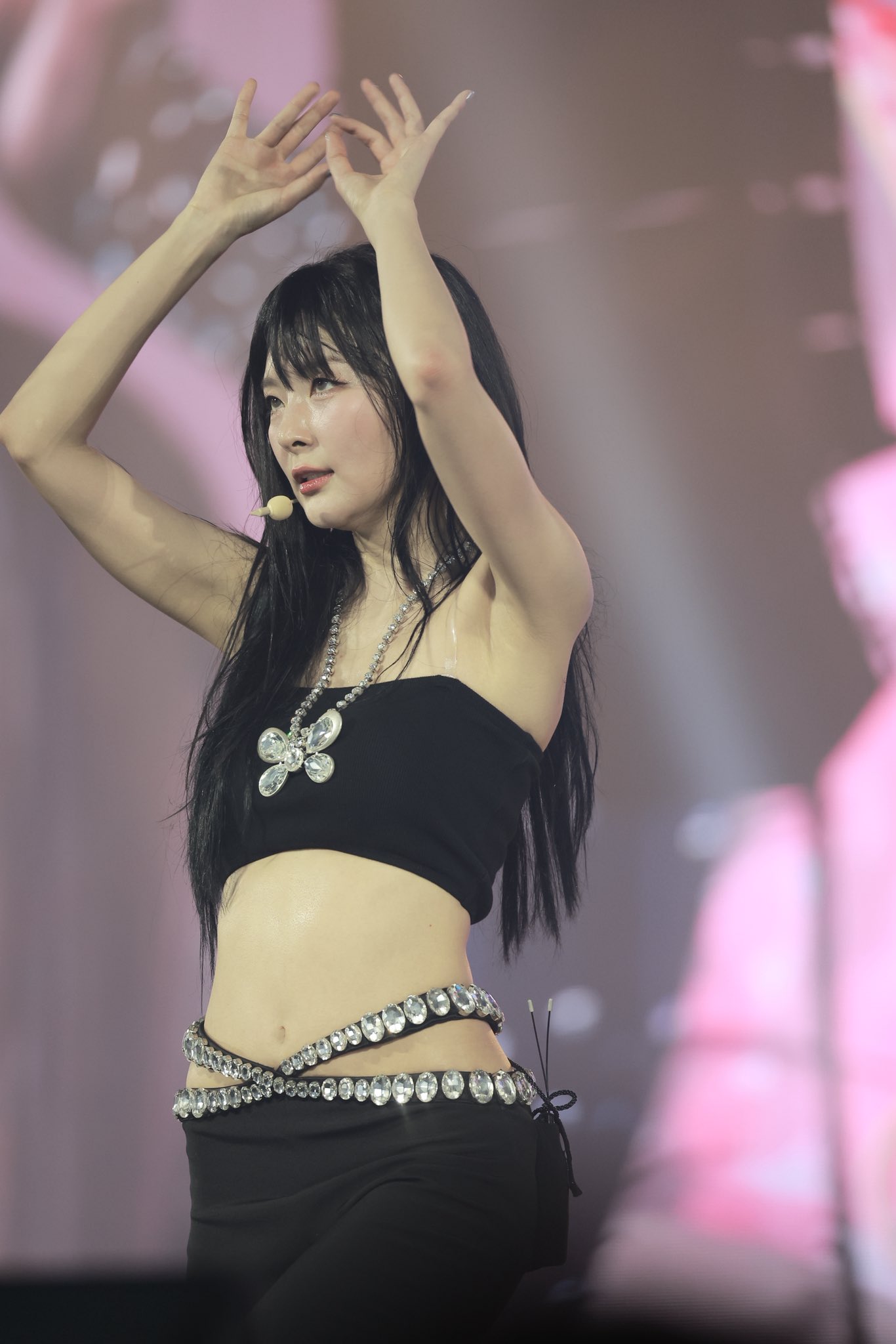 Seulgi Hips, the Underline 3-peat