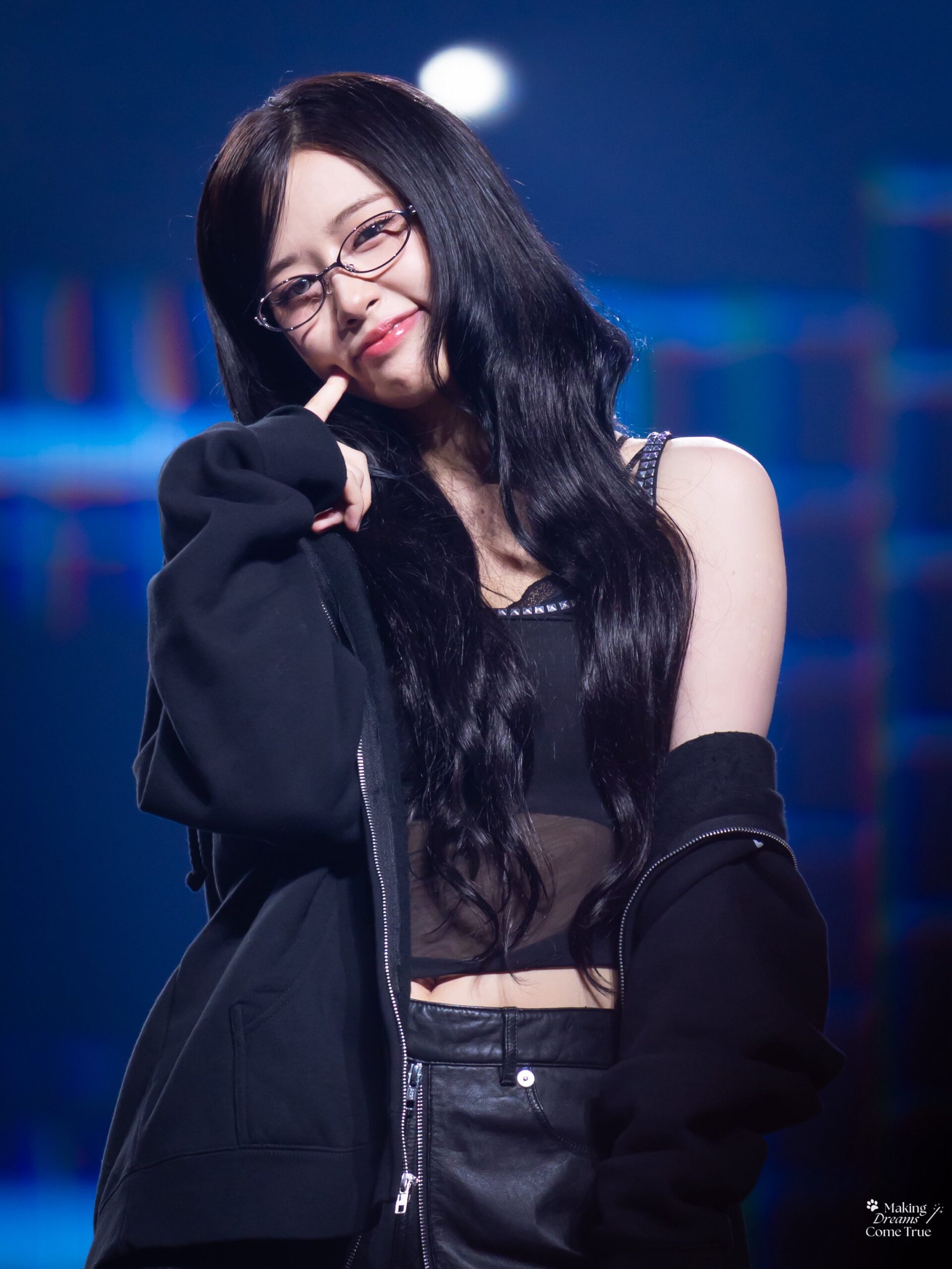 Yujin’s candid photos that turned out cute