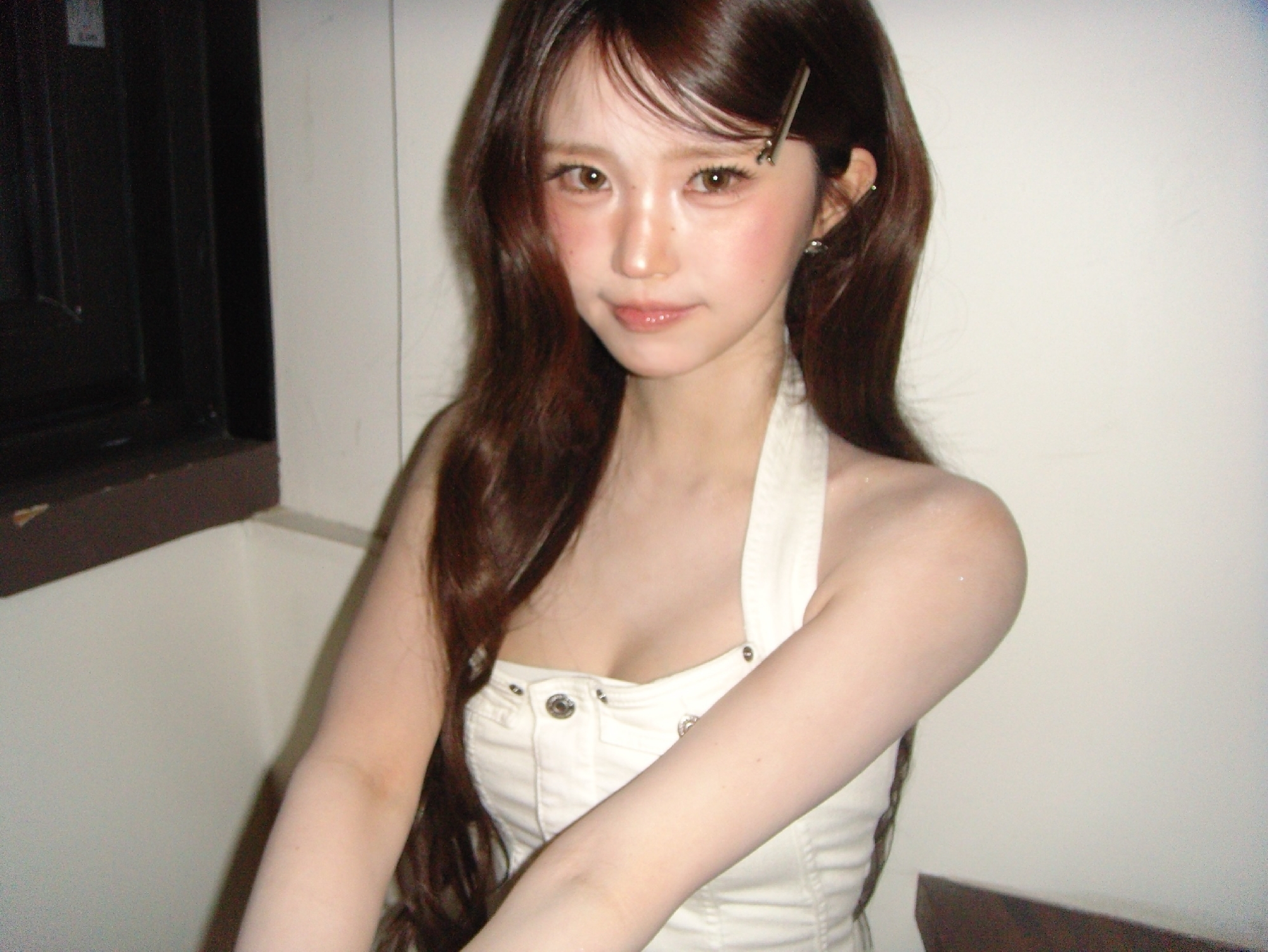 FENA Song Ha-young pure white halter-neck outfit subtle cleavage pheromone - Instagram