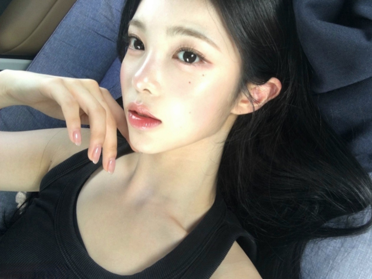 Hearts to Hearts 伊安 Weverse ふっくら黑色罗纹背心 腋下信息素