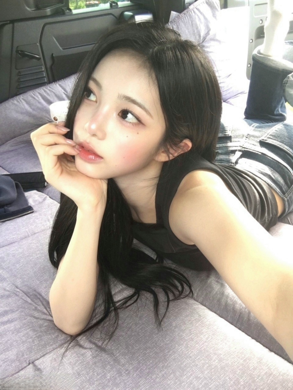 Hearts to Hearts 伊安 Weverse ふっくら黑色罗纹背心 腋下信息素