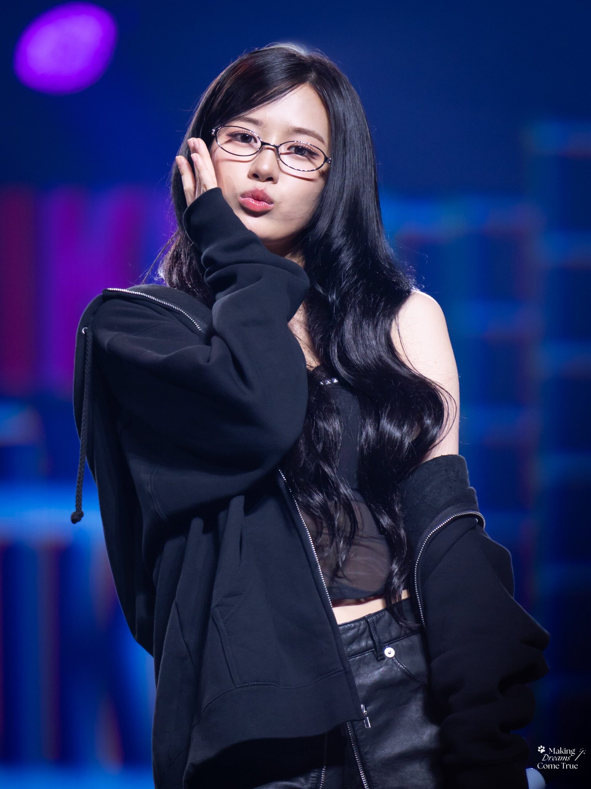 Yujin’s candid photos that turned out cute