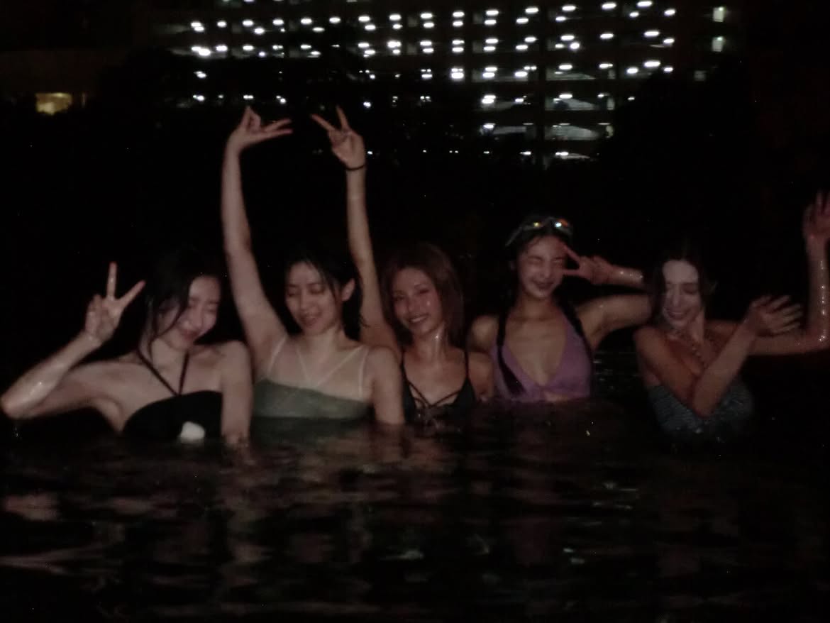 ITZY Yuna, Ryujin, Chaeryeong Set on Posting Swimwear Photos as a Group