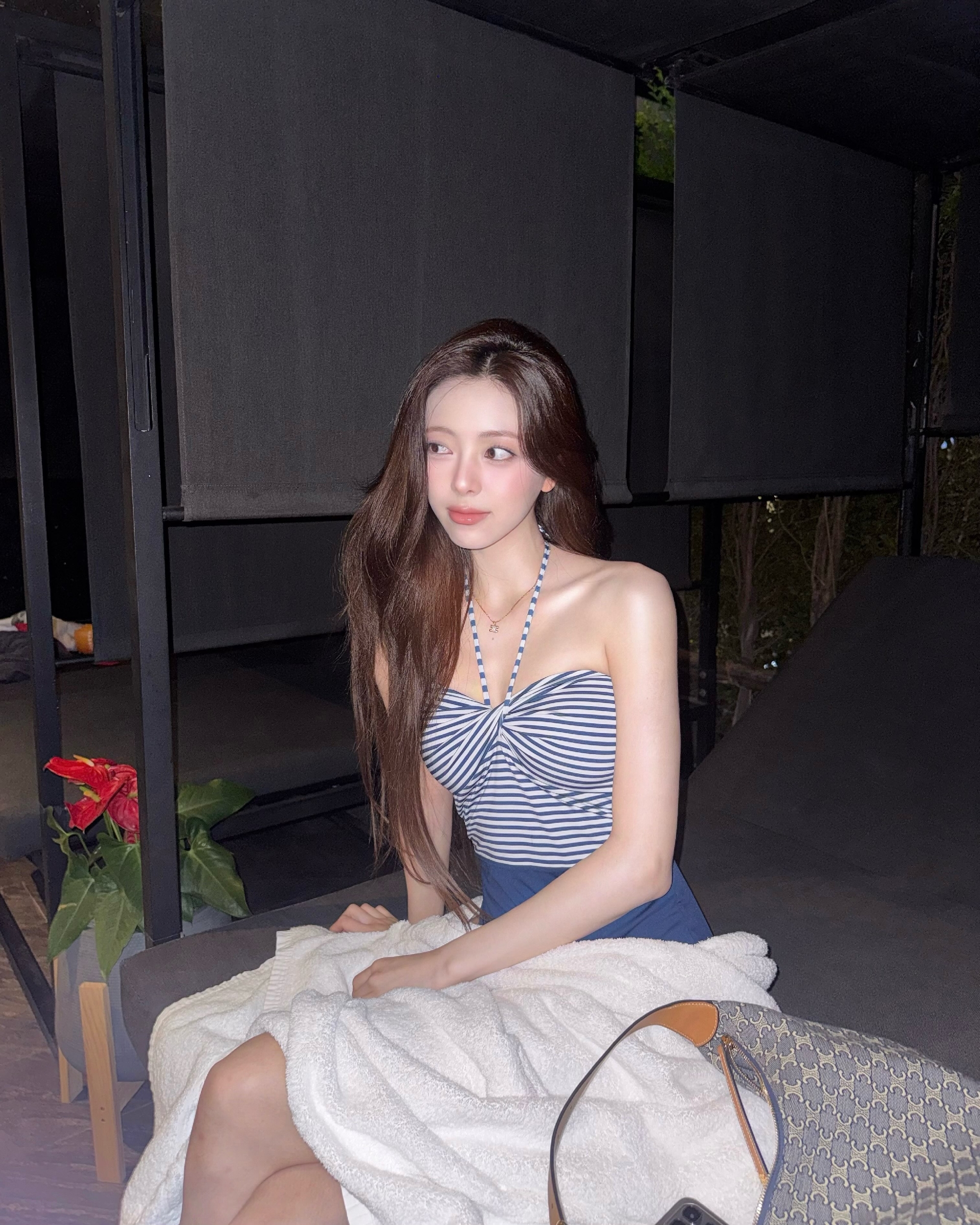 ITZY Yuna, Ryujin, Chaeryeong Set on Posting Swimwear Photos as a Group