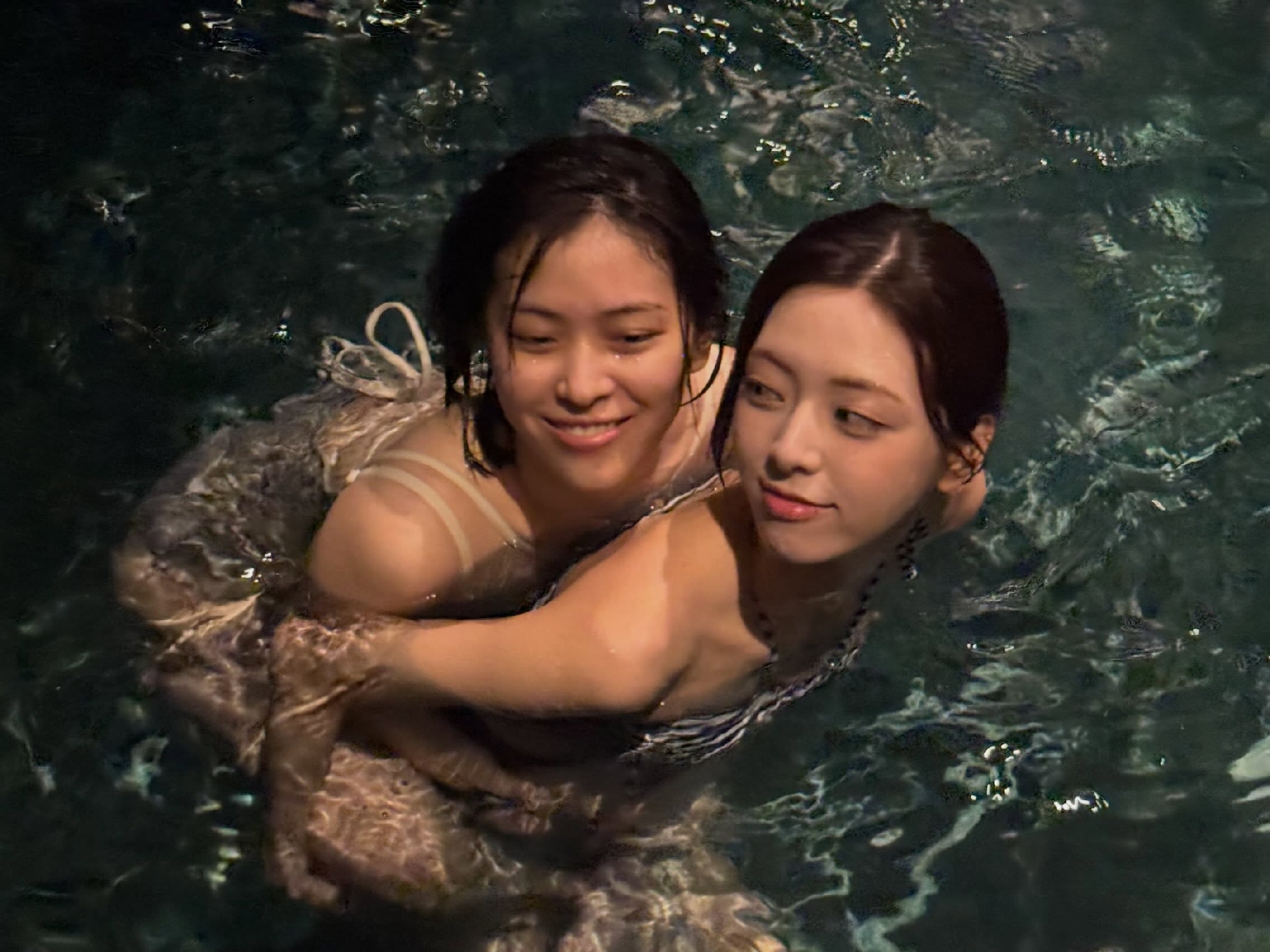 ITZY Yuna, Ryujin, Chaeryeong Set on Posting Swimwear Photos as a Group