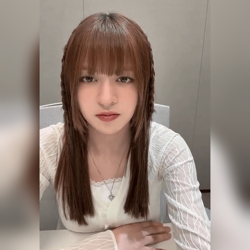 NMIXX Lily Taut Abdomen, Belly Button + Subtle Chest Leaning on a Table
