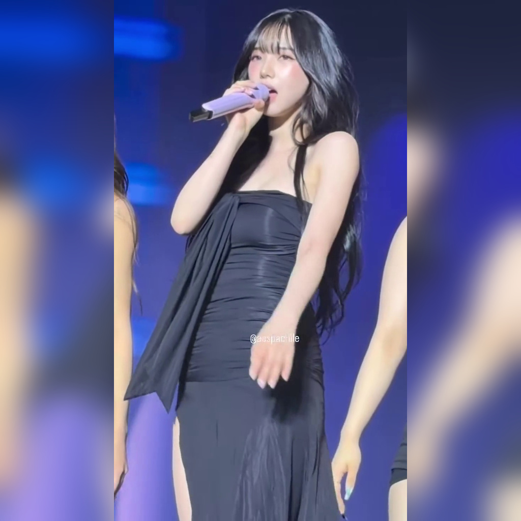 Karina Chile Concert Black & White, Heavy Look, Side-Slit Bodice, Denim Pants #2