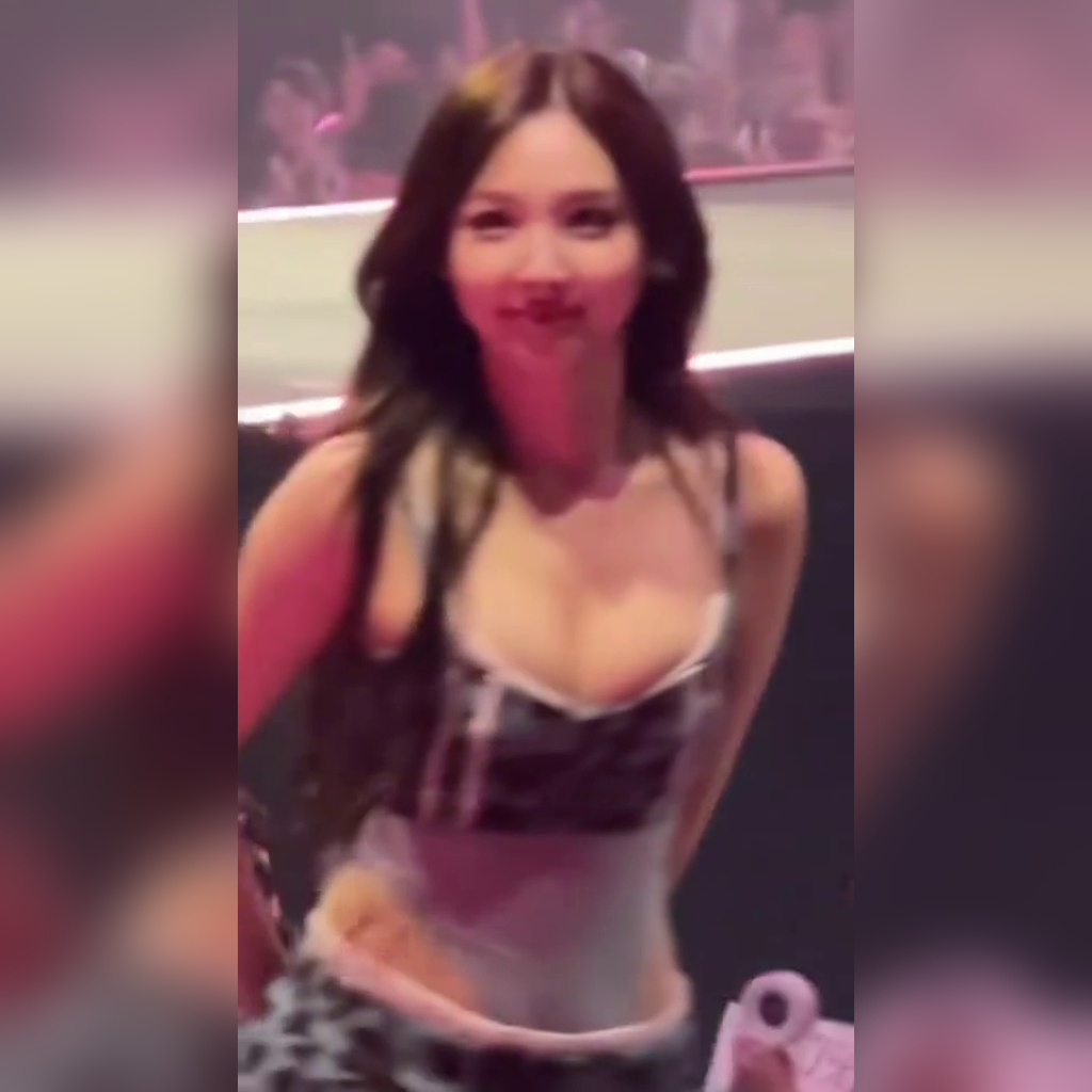 Sky-Blue Cow-Print Lingerie Look Teasingly Gathered Cleavage Legend Nayeon