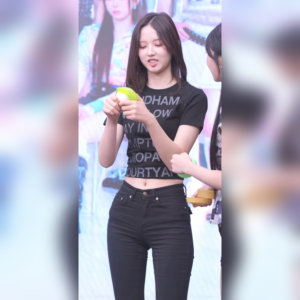 TRIPLE S Lee Jiu Tight-Fitting Black Jeans Yakkob Y-Zone Pelvic Legendary