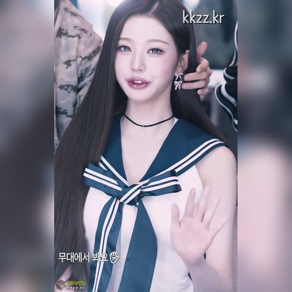 우월한 아이브 장원영 움짤