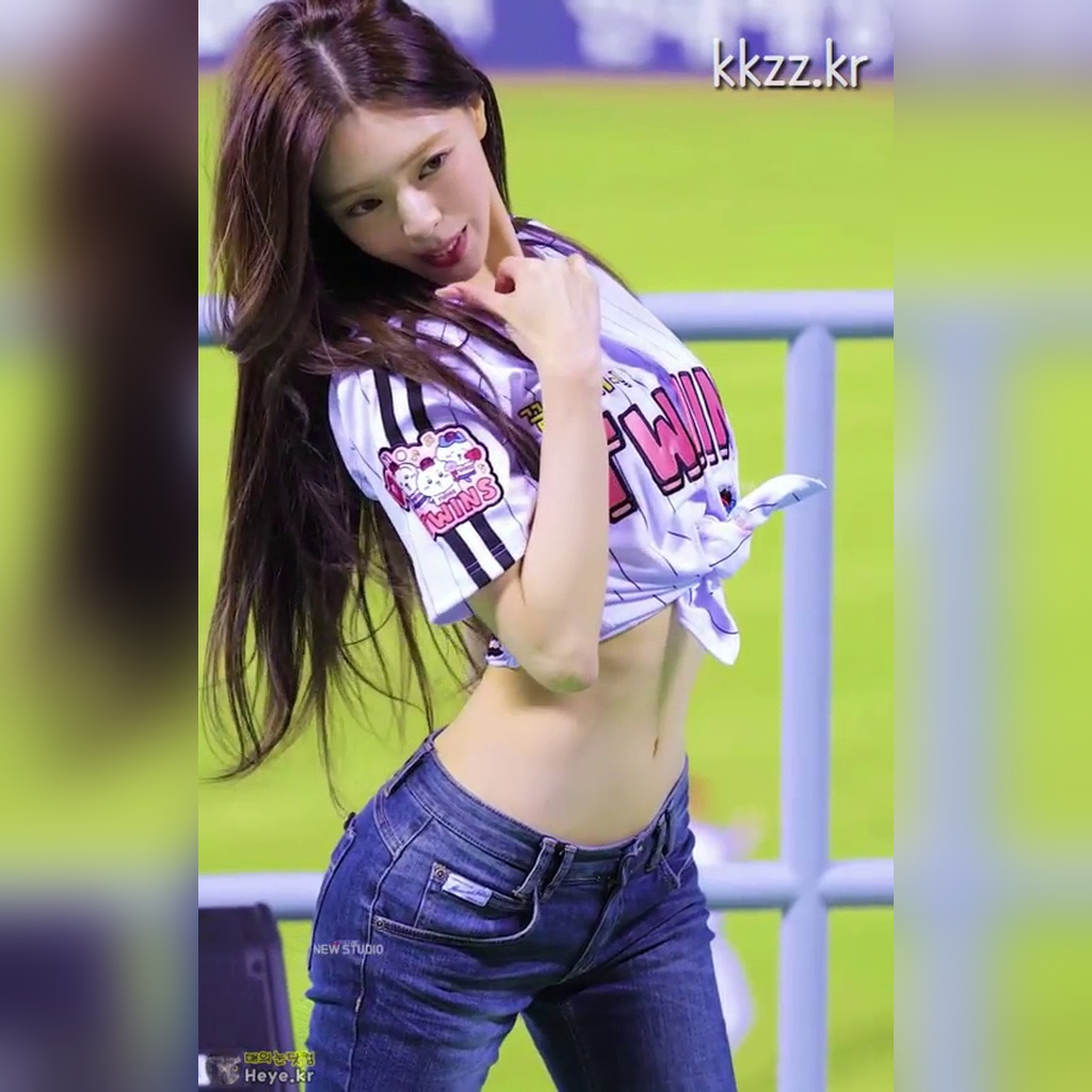 야구 안 보게 되는 골반 ITZY(있지) 유나 움짤