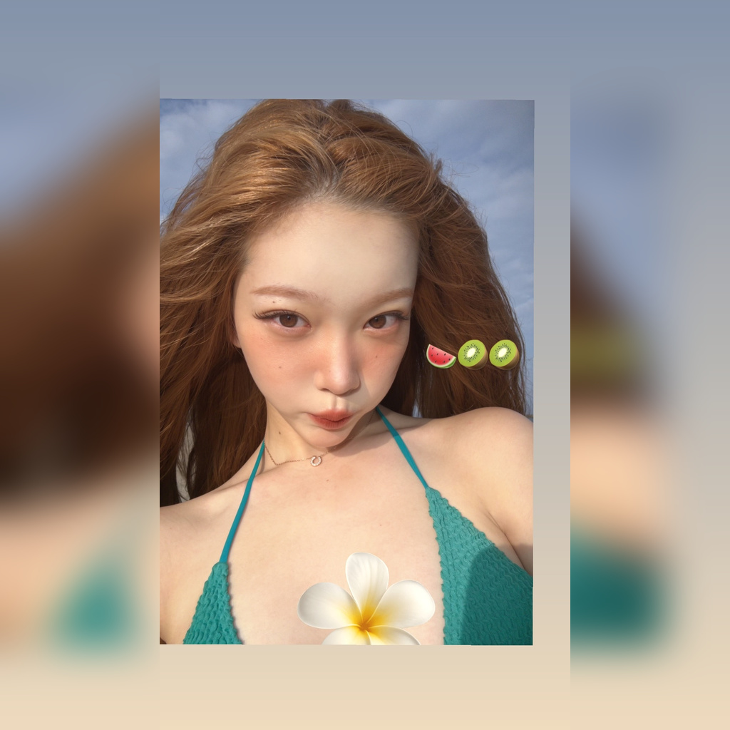 BILLYのツキ、海の背景でグリーンの紐ビキニ姿を披露 – インスタ