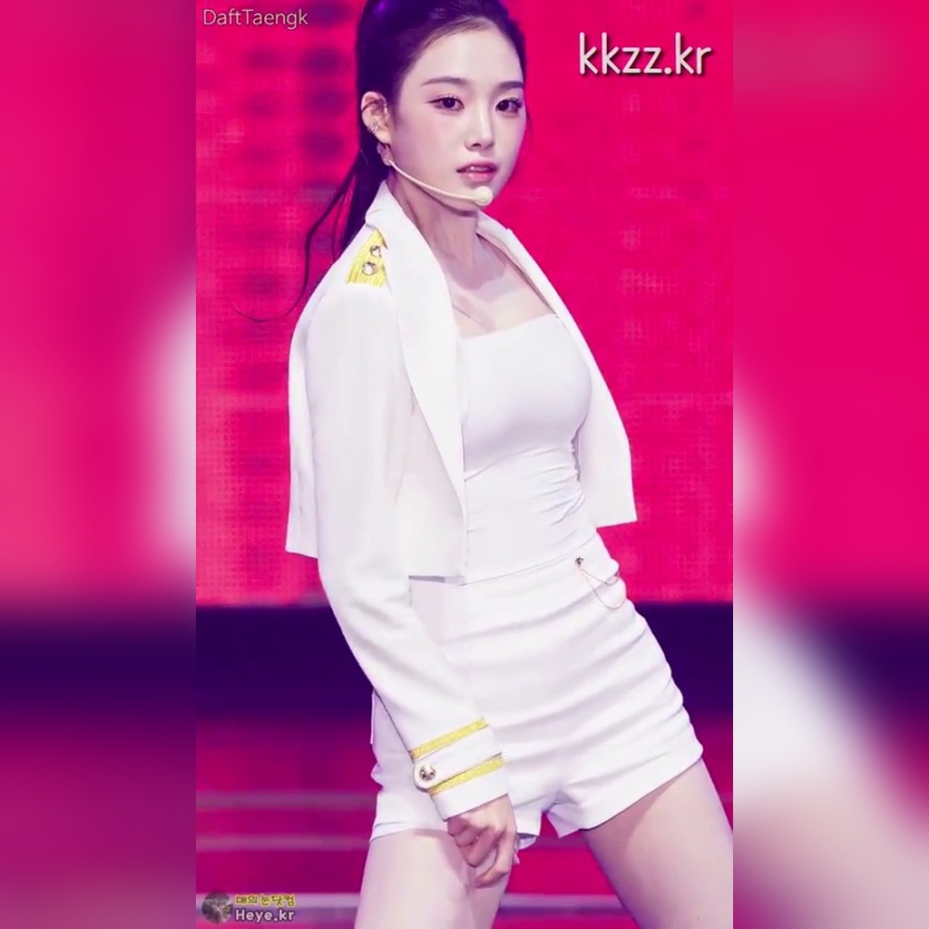 TripleS 志延主修芭蕾 GIF