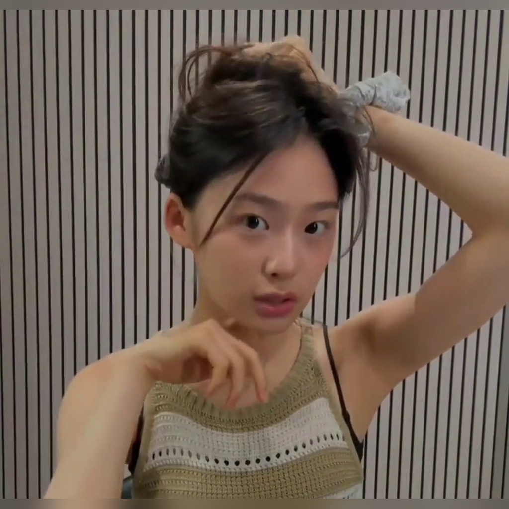 Baby Don Cry Beni Lifting Her Head Underarm Pheromone