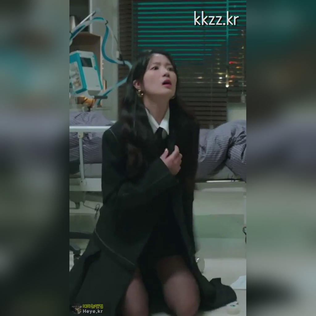キム・ヘユン 検ス GIF