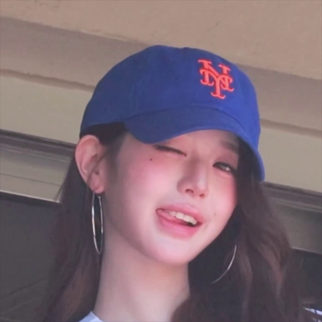 관중석에서 끼부리는 원영이
