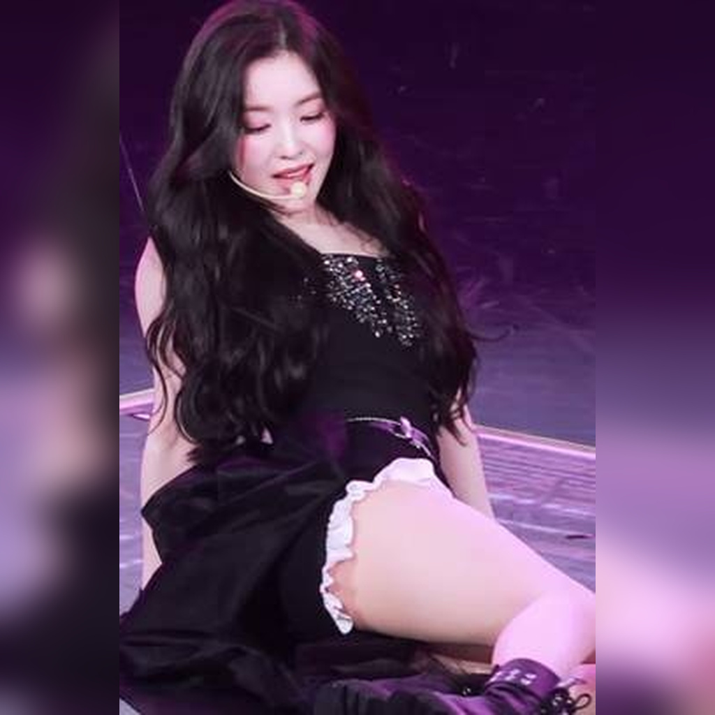 Red Velvet 艾琳 只遮住背后的GIF