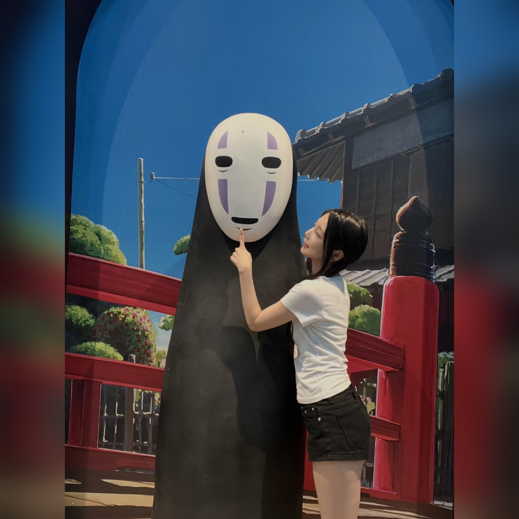 로켓펀치 연희 근황 지하철 의자에 앉은 검정핫팬츠 꿀벅지
