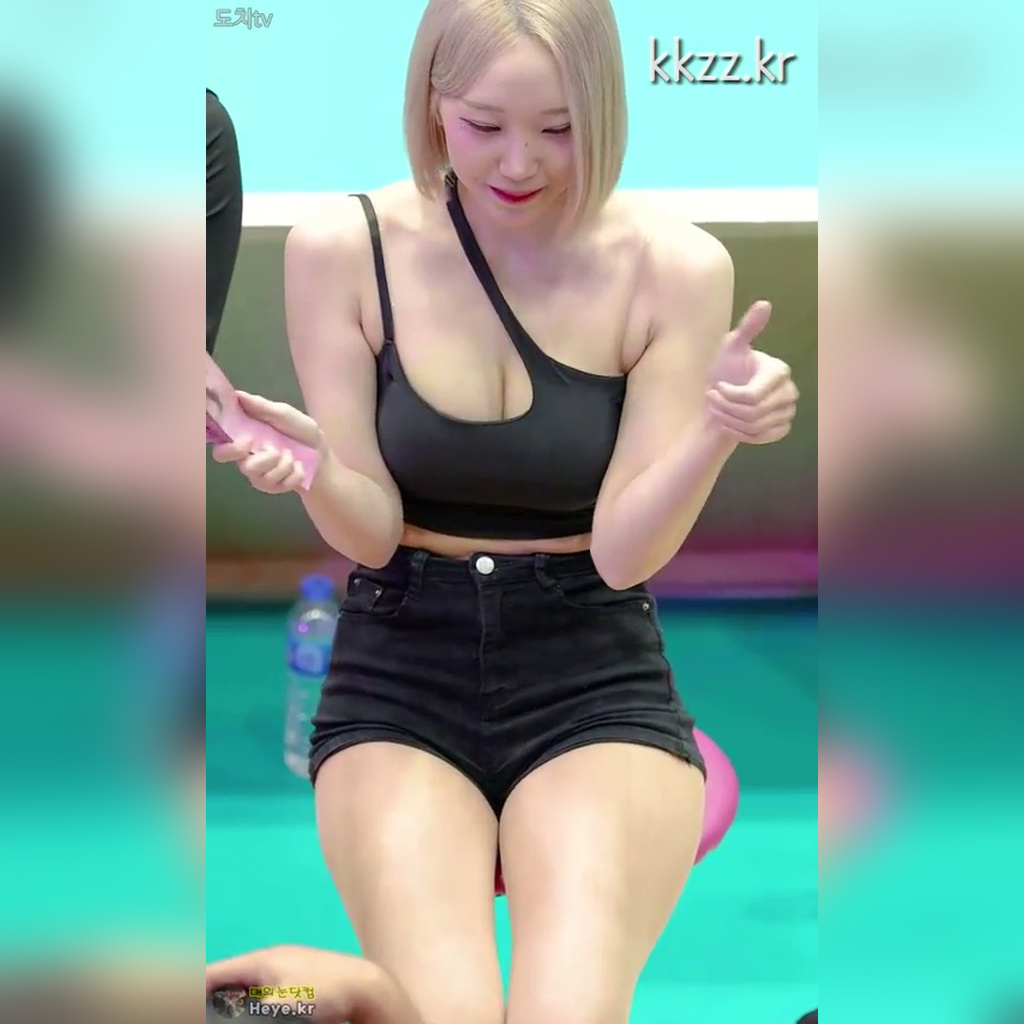 집중하는 모습을 보는 사람도 집중하게 만드는 박성은 치어리더 움짤