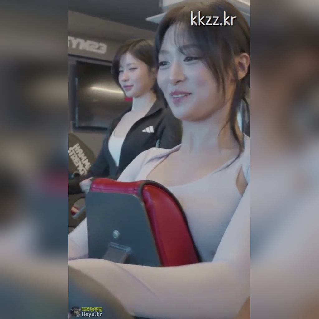 운동하는 베이비몬스터 아현 움짤