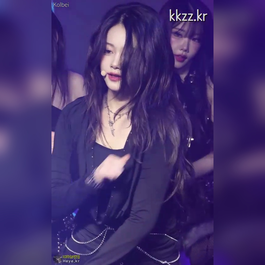 重めのシースルーでクラス感のあるウォンジミンのGIF