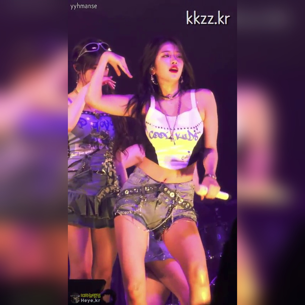 Fit-Good Hot Pants IVE An Yujin GIF
